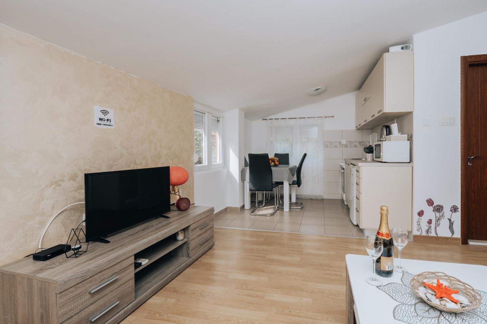 Paradise Bay Apartments Kotor Luaran gambar