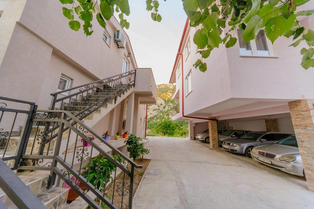 Paradise Bay Apartments Kotor Luaran gambar